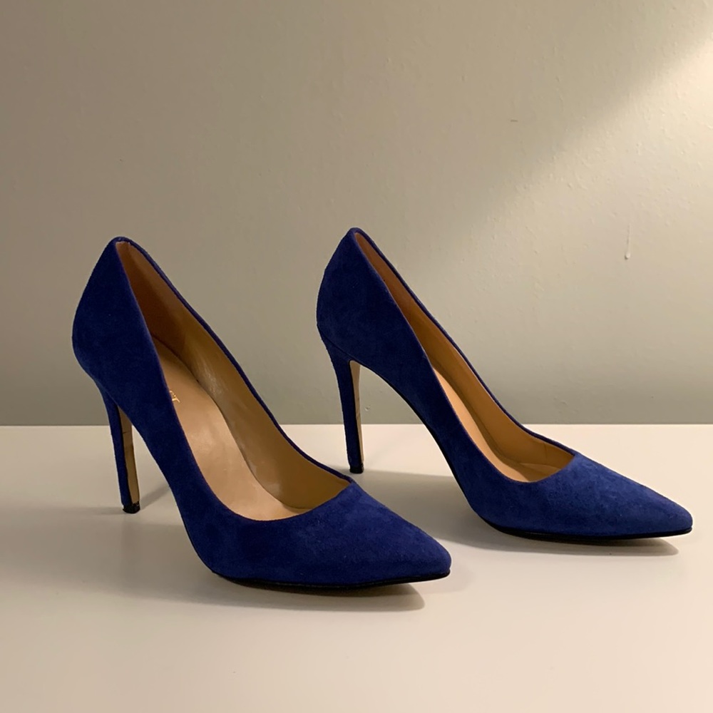 Nine West Blue Suede Pump